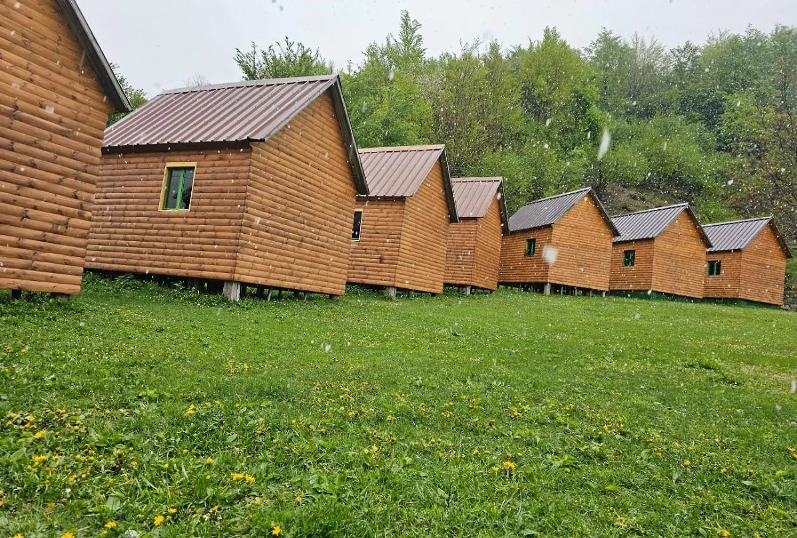 Bujtina Zemra Tradites Theth 0*,  Albanie